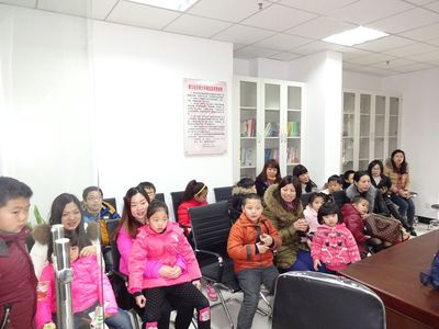 讓愛永駐童心——福清市婦聯(lián)“兩節(jié)”期間開展關愛困境、留守兒童溫暖行動